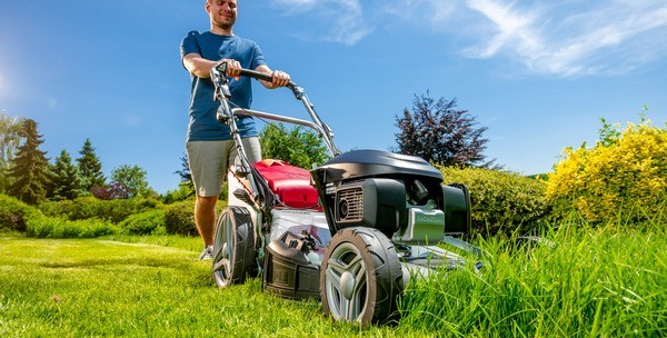 Trávník jako zelený koberec: výběr ideální sekačky Trávník jako zelený koberec: výběr ideální sekačky