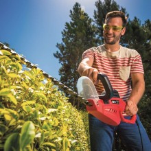 Jak zdolat zelené hradby? Plotovými nůžkami!