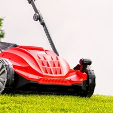 Vertikutácia – prvý krok k dokonalému trávniku Vertikutácia – prvý krok k dokonalému trávniku