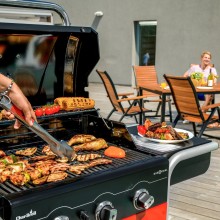 Zahrady ožijí, když je provoní křupavé a šťavnaté steaky… Zahrady ožijí, když je provoní křupavé a šťavnaté steaky…