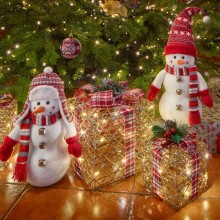 MÁME PRO VÁS VÁNOČNÍ KRÁLOVSTVÍ! PŘES 1 200 DRUHŮ OZDOB A DEKORACÍ SE SLEVAMI 30–60 % MÁME PRO VÁS VÁNOČNÍ KRÁLOVSTVÍ! PŘES 1 200 DRUHŮ OZDOB A DEKORACÍ SE SLEVAMI 30–60 %