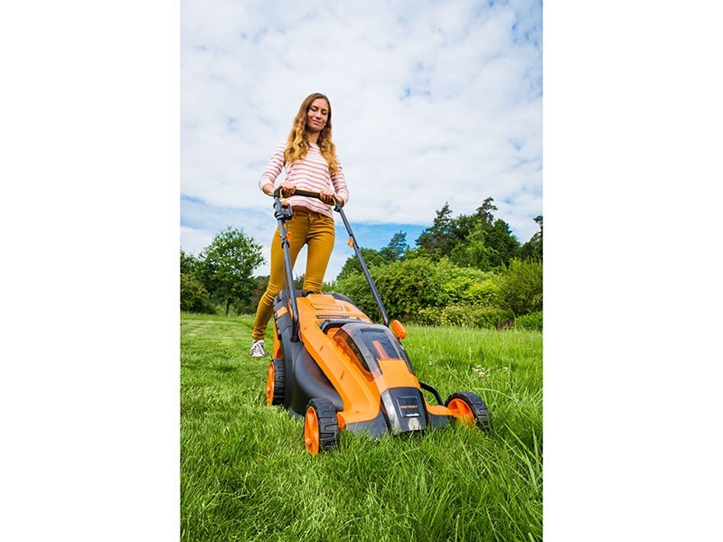 Aku rotační sekačka Patriot LM37 40V - foto 16 Aku rotační sekačka Patriot LM37 40V - foto 16