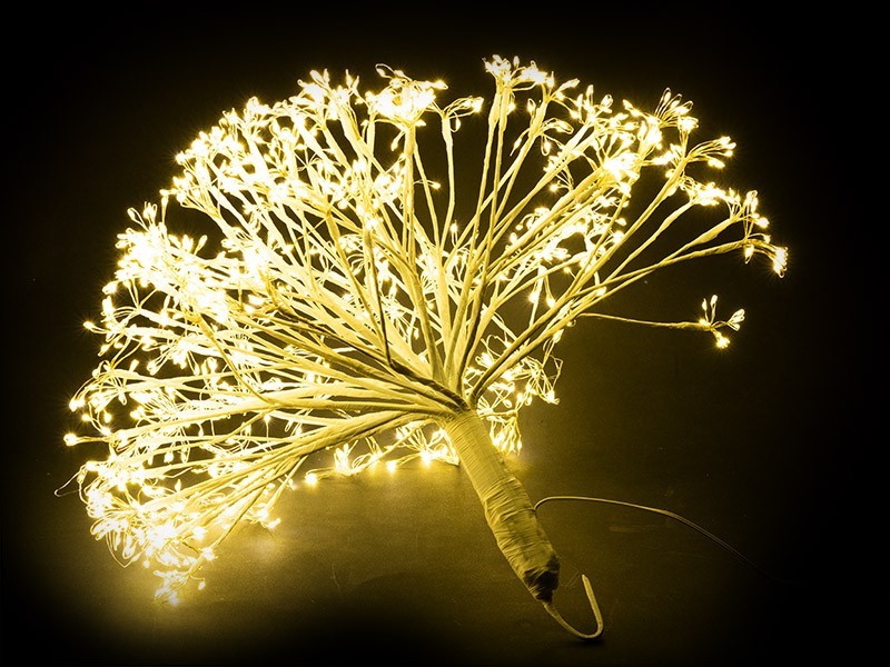 Závesná LED guľa s lúčmi, biela, 50cm, vonkajšia