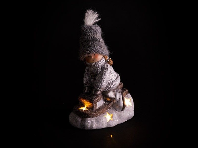 Figurka na saních 12,3x8,5x15 cm, LED - foto 4 Figurka na saních 12,3x8,5x15 cm, LED
