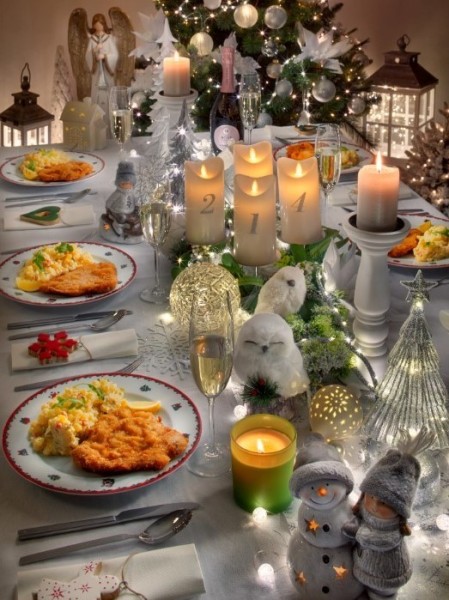 Dřevěný svícen bílý 10x10x25 cm