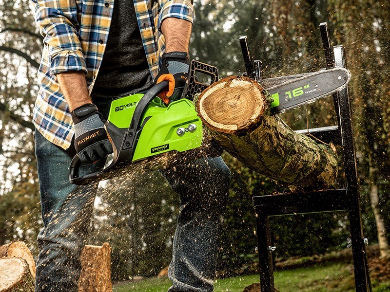Aku řetězová pila Greenworks GD60CS40 60V - foto 20 Aku řetězová pila Greenworks GD60CS40 60V - foto 20