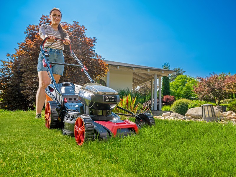AKU sekačka s pojezdem MTF LMA 46-40N 40V