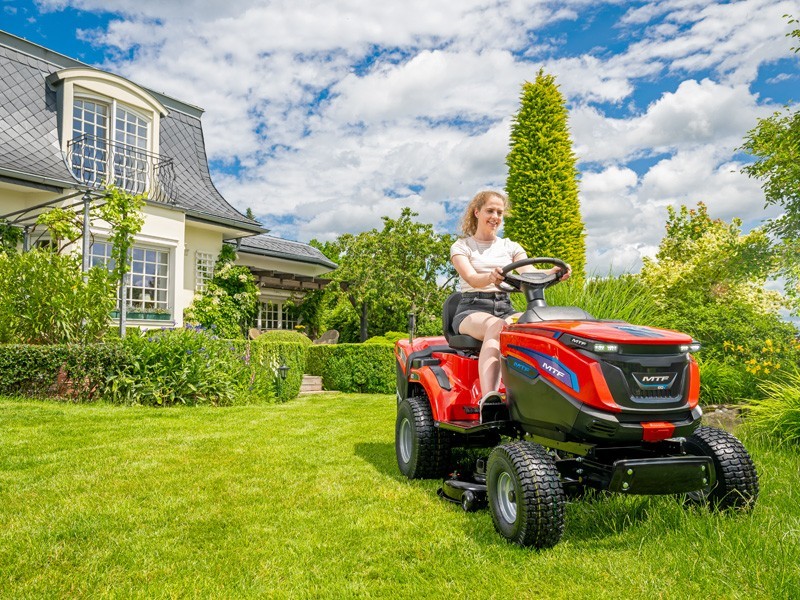 AKU záhradný traktor MTF LTA 86 E 60V - foto 24 AKU záhradný traktor MTF LTA 86 E 60V