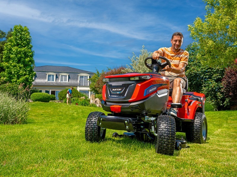 AKU záhradný traktor MTF LTA 86 E 60V - foto 30 AKU záhradný traktor MTF LTA 86 E 60V