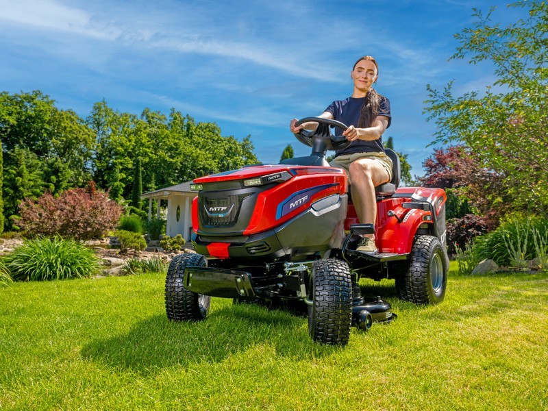 AKU záhradný traktor MTF LTA 86 E 60V - foto 32 AKU záhradný traktor MTF LTA 86 E 60V