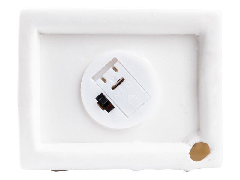 Vysoký domček so zelenou strechou 10,5x8x21,5 cm, LED