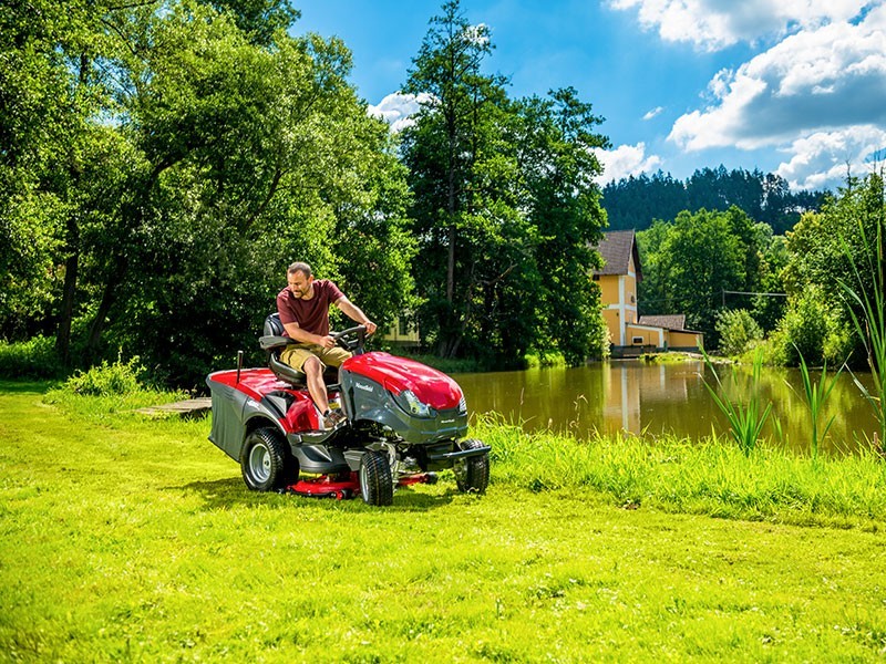 Zahradní traktor XHTY 240 4WD