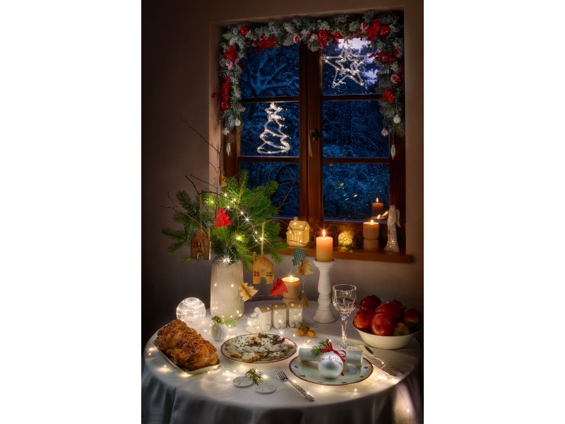 Závesný vianočný stromček LED 20x28cm