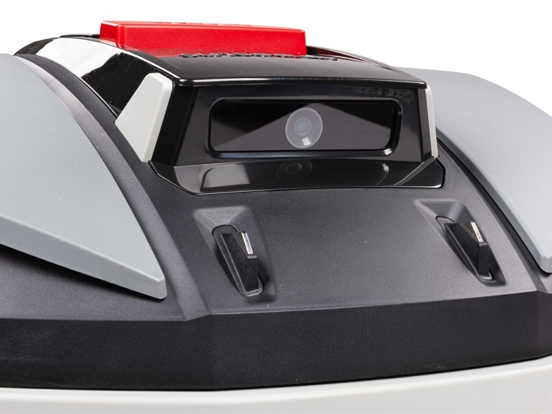 Autonomní robotická sekačka Sunseeker S3