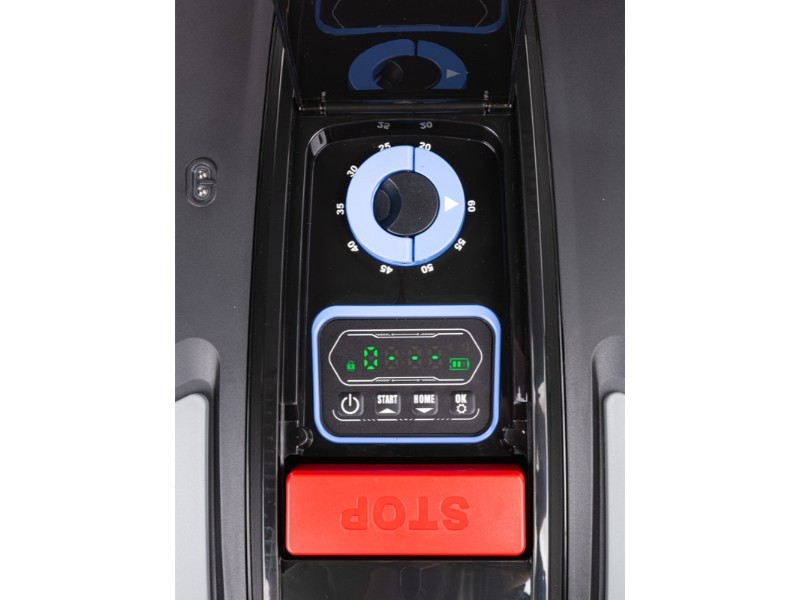 Autonomní robotická sekačka Sunseeker S3