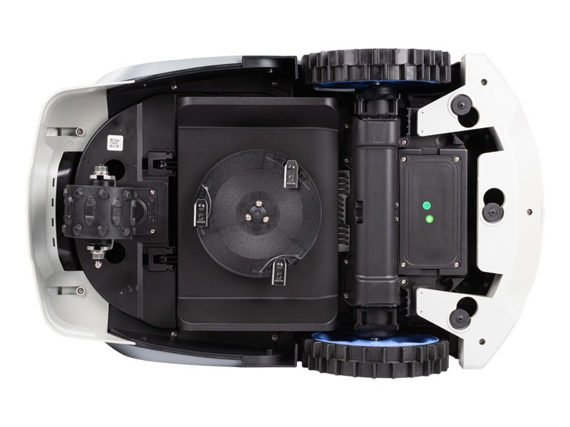 Autonomní robotická sekačka Sunseeker S5