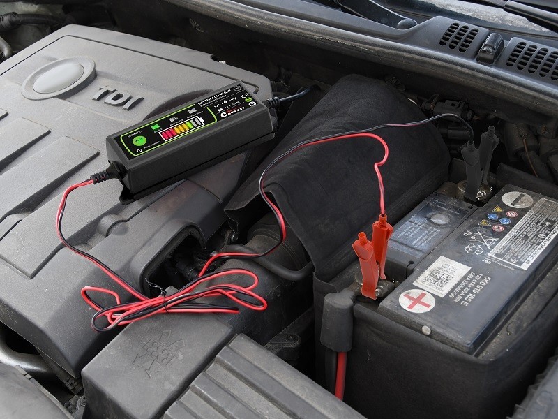 Nabíječka Pb/GEL 4A, 12 V max 120Ah