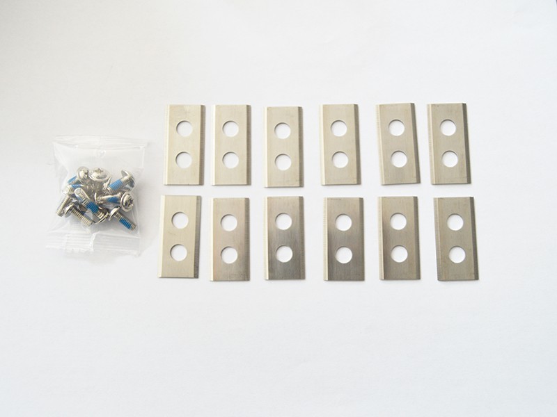 Sada 12 nožů s 12 šrouby