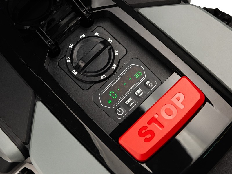 Autonomní robotická sekačka Sunseeker S4