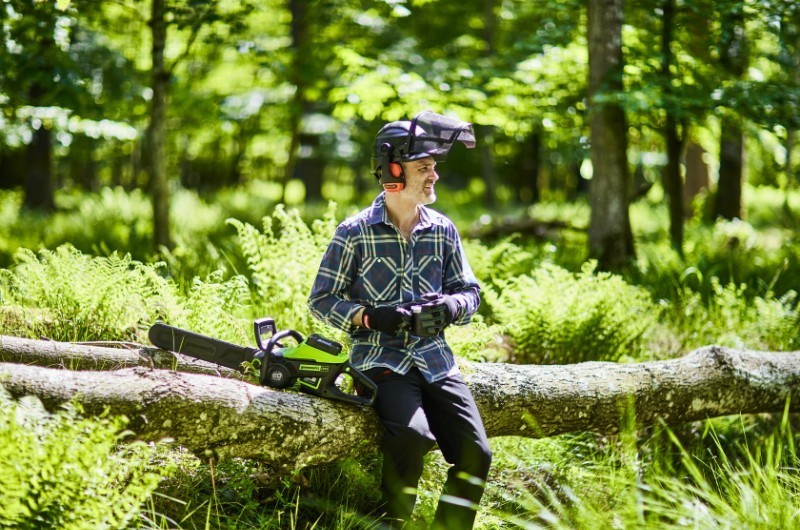 Řetězová pila Greenworks GD60CSC404 60V - foto 6