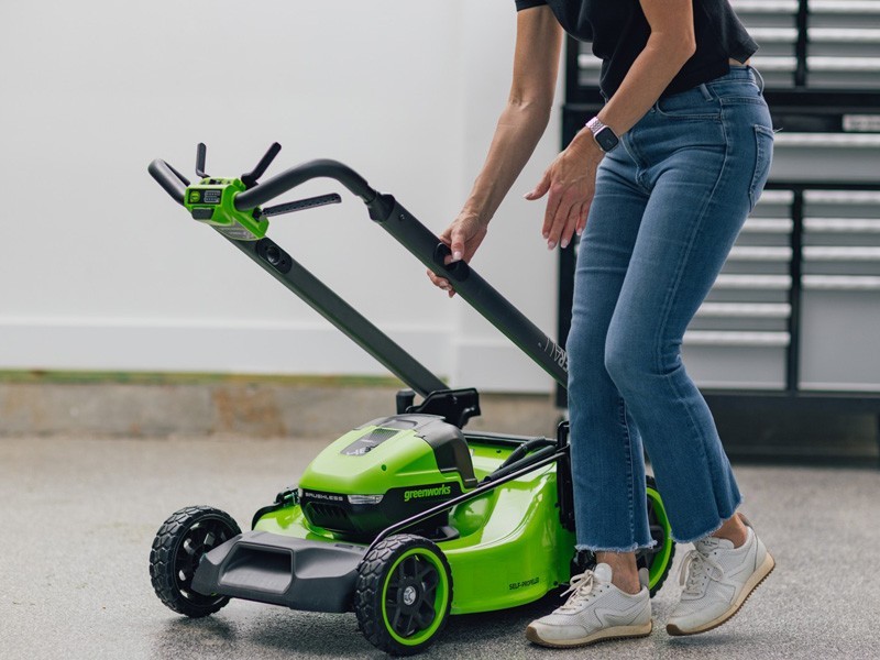 AKU rotační sekačka Greenworks 46 cm LM4602SA1 2x24v - foto 9