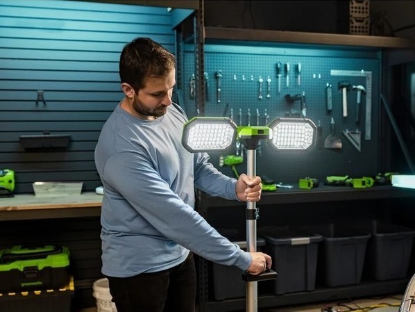 AKU pracovné svetlo na statíve Greenworks G24SWL 24V - foto 3
