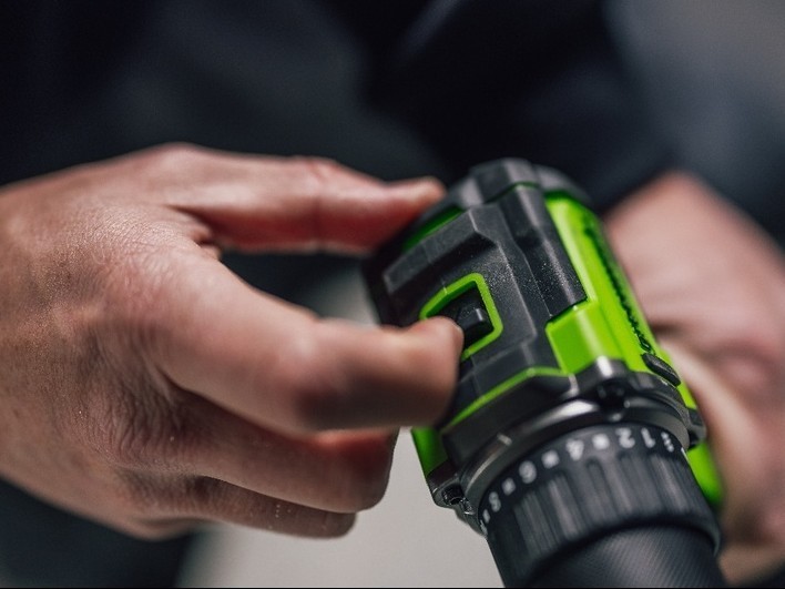 AKU vŕtací skrutkovač Greenworks PRO DD560 24V - foto 7