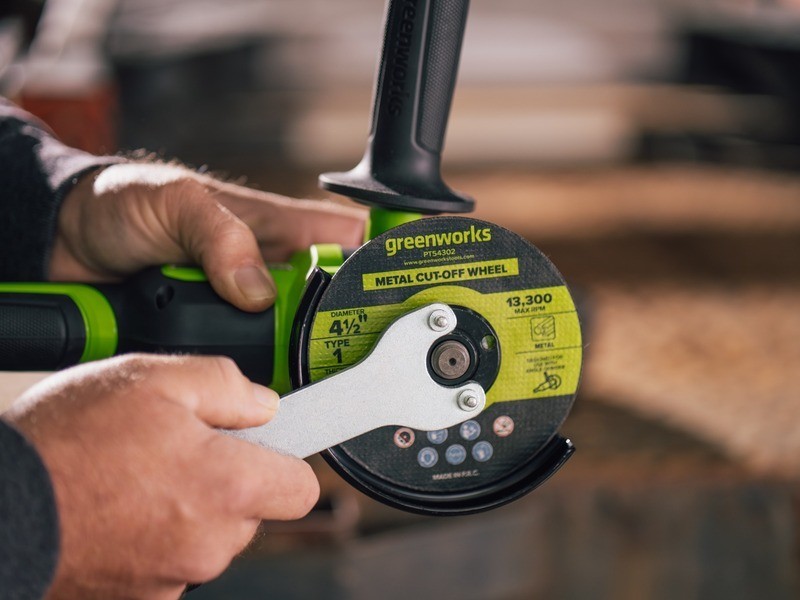 AKU Úhlová bruska Greenworks PRO AG590 24V - foto 9