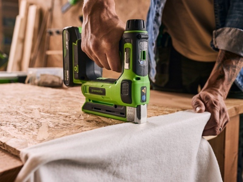AKU Sponkovačka Greenworks G24CS10 24V - foto 3