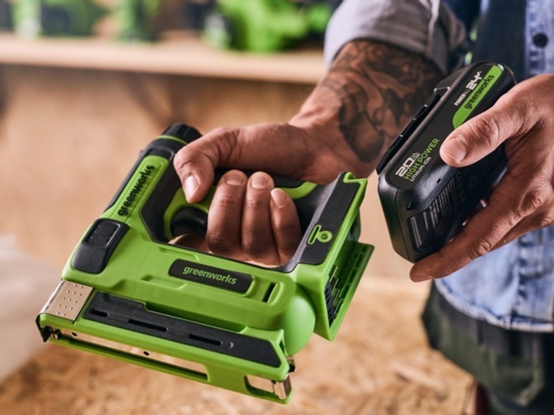 AKU Sponkovačka Greenworks G24CS10 24V - foto 5