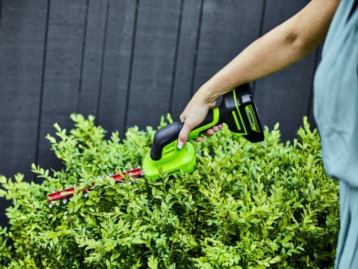 AKU nůžky na trávu Greenworks G24SHT 24V - foto 4