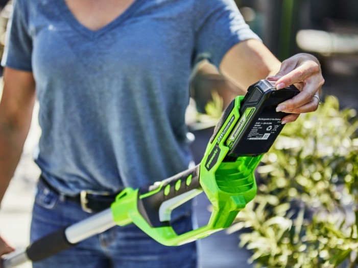 Aku plotové nůžky s dosahem Greenworks G24PH51 24V - foto 6