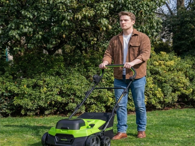AKU vertikutátor Greenworks GD2X24SC38II 2×24V - foto 3