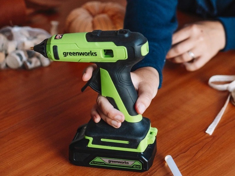 AKU tavná pistole Greenworks G24HGG 24V - foto 9