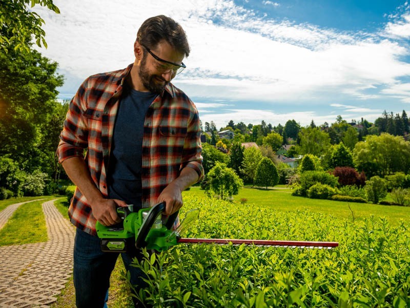 Aku plotové nůžky Greenworks G24HT57 24V - foto 11 Aku plotové nůžky Greenworks G24HT57 24V - foto 11