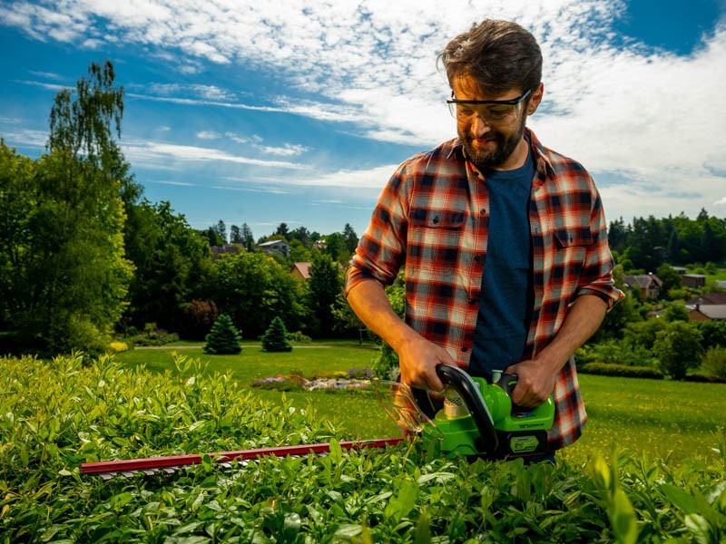 Aku plotové nůžky Greenworks G24HT57 24V - foto 16 Aku plotové nůžky Greenworks G24HT57 24V - foto 16