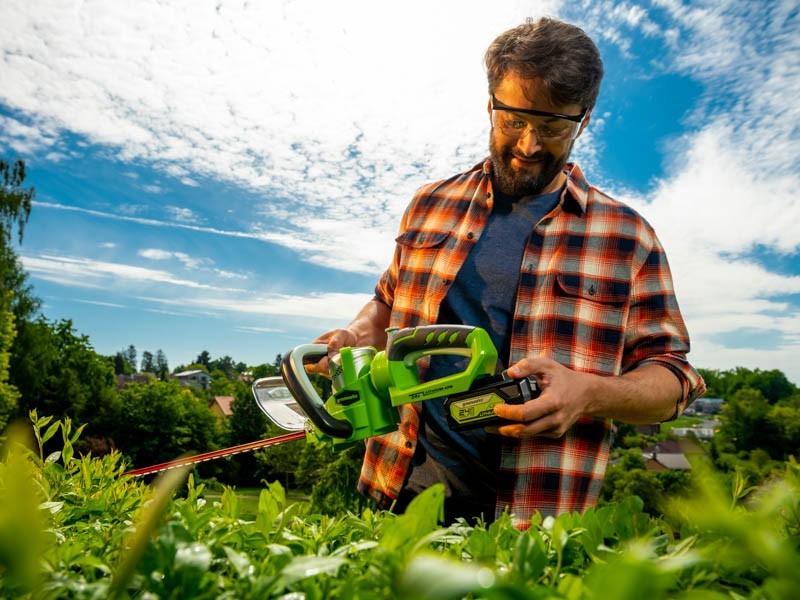 Aku plotové nůžky Greenworks G24HT57 24V - foto 17 Aku plotové nůžky Greenworks G24HT57 24V - foto 17
