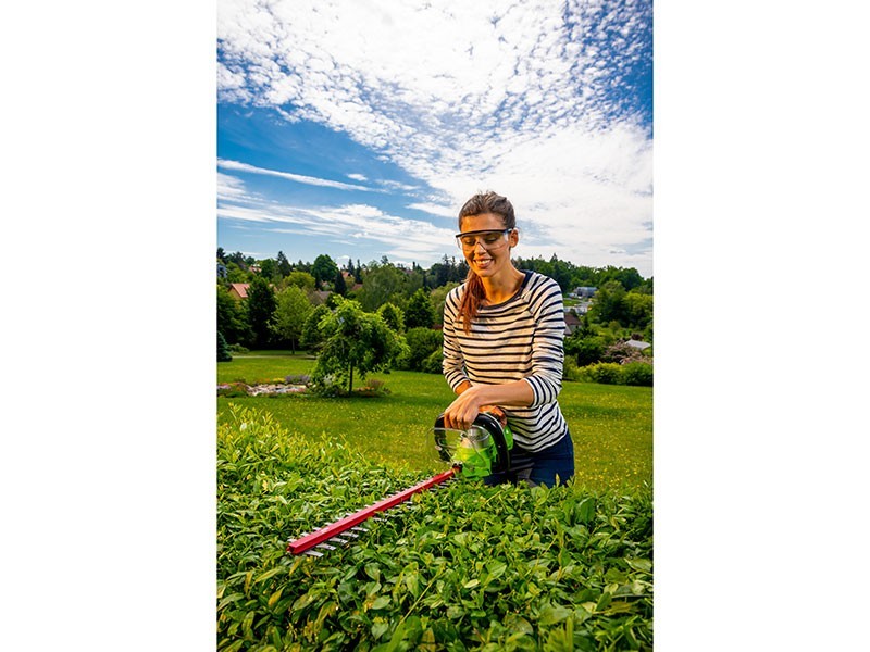 Aku plotové nůžky Greenworks G24HT57 24V - foto 18 Aku plotové nůžky Greenworks G24HT57 24V - foto 18