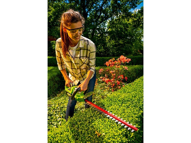 Aku plotové nůžky Greenworks G24HT57 24V - foto 20 Aku plotové nůžky Greenworks G24HT57 24V - foto 20