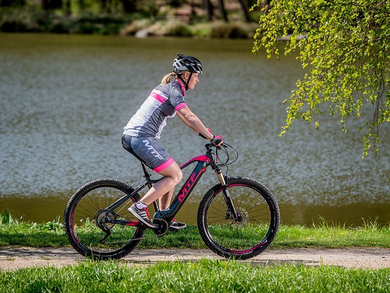 Dámské horské elektrokolo Hill 9.1 W (18) BB - foto 7