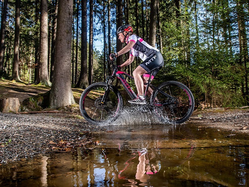 Dámské horské elektrokolo Hill 9.1 W (18) BB - foto 8