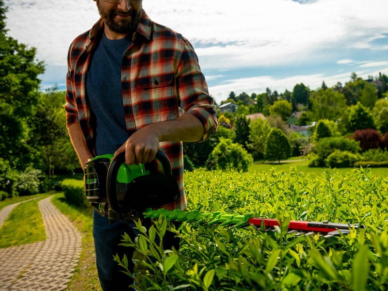 Aku plotové nůžky Greenworks GD60HT 60V - foto 13