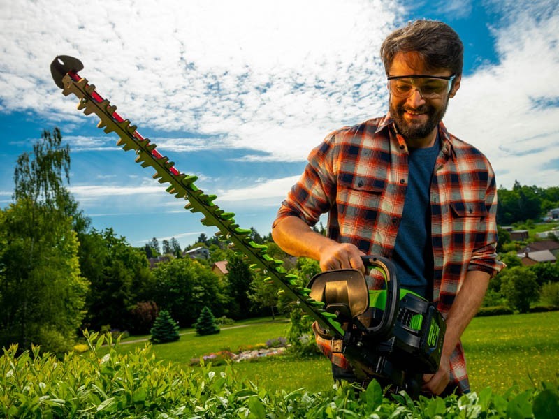 Aku plotové nůžky Greenworks GD60HT 60V - foto 17