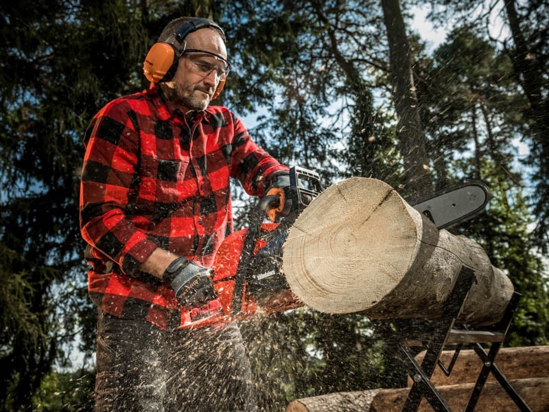 Benzinová motorová pila Shindaiwa 451s - foto 13 Benzinová motorová pila Shindaiwa 451s - foto 13