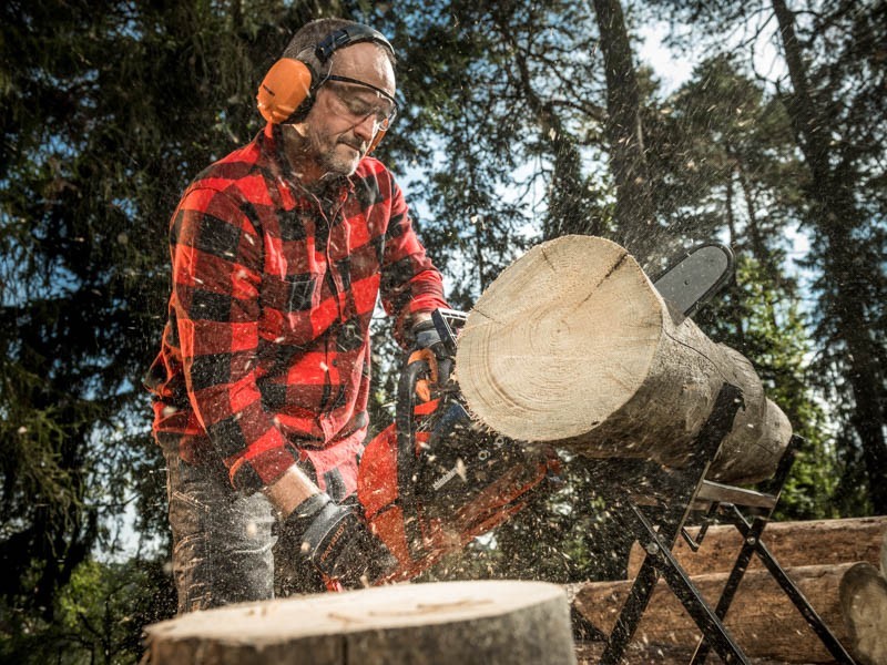 Benzinová motorová pila Shindaiwa 451s - foto 14 Benzinová motorová pila Shindaiwa 451s - foto 14