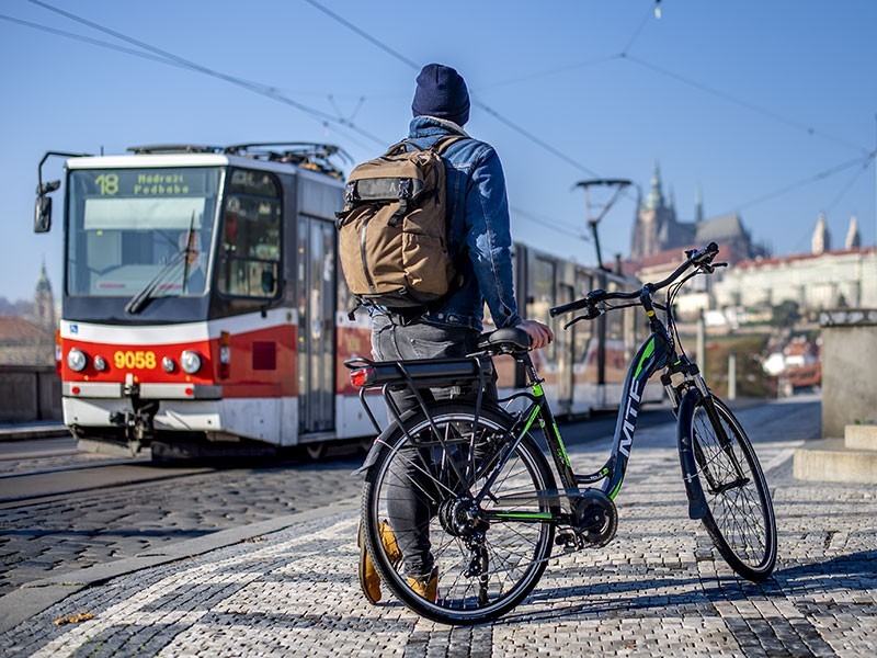 Mestský elektrobicykel Tour 1.2 (19) - foto 2