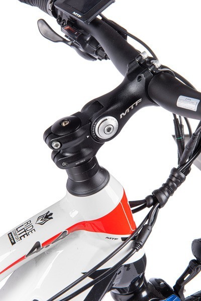 Krosové elektrokolo Cross 4.4 W (19) - foto 3