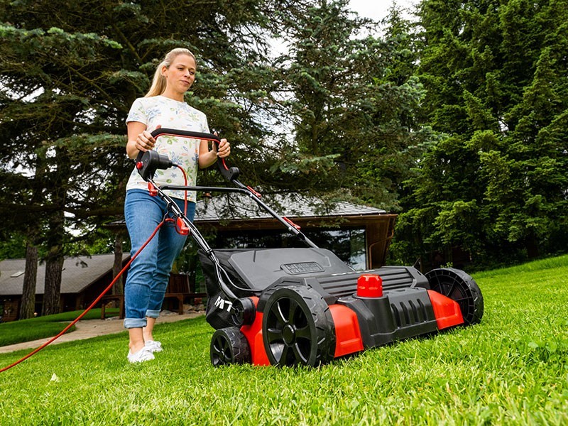 Elektrický vertikutátor MTF LSE 160 S - foto 4 Elektrický vertikutátor MTF LSE 160 S - foto 4