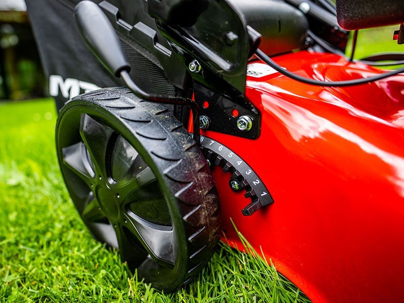 Benzínová kosačka MTF LM 51 SP - foto 19 Benzínová kosačka MTF LM 51 SP - foto 19