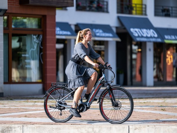 Městské elektrokolo Tour 5.4 (17) - foto 23